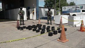 Decomisan 151 paquetes de droga en una embarcación proveniente de isla Gonzalo Vásquez Decomisan 151 paquetes de droga en una embarcación proveniente de isla Gonzalo Vásquez