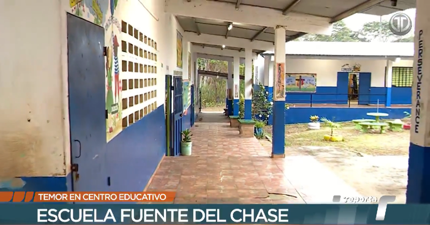 Padres de familia del Centro Educativo Fuentes de Chase piden mayor seguridad.