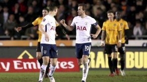 Kane salva a Tottenham de humillación en la Copa FA