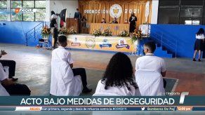 Realizan graduaciones presenciales en colegios de Coclé