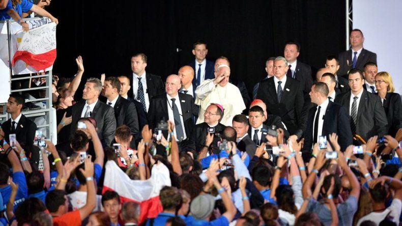 Papa agradece a los miles de voluntarios su trabajo durante la JMJ Cracovia