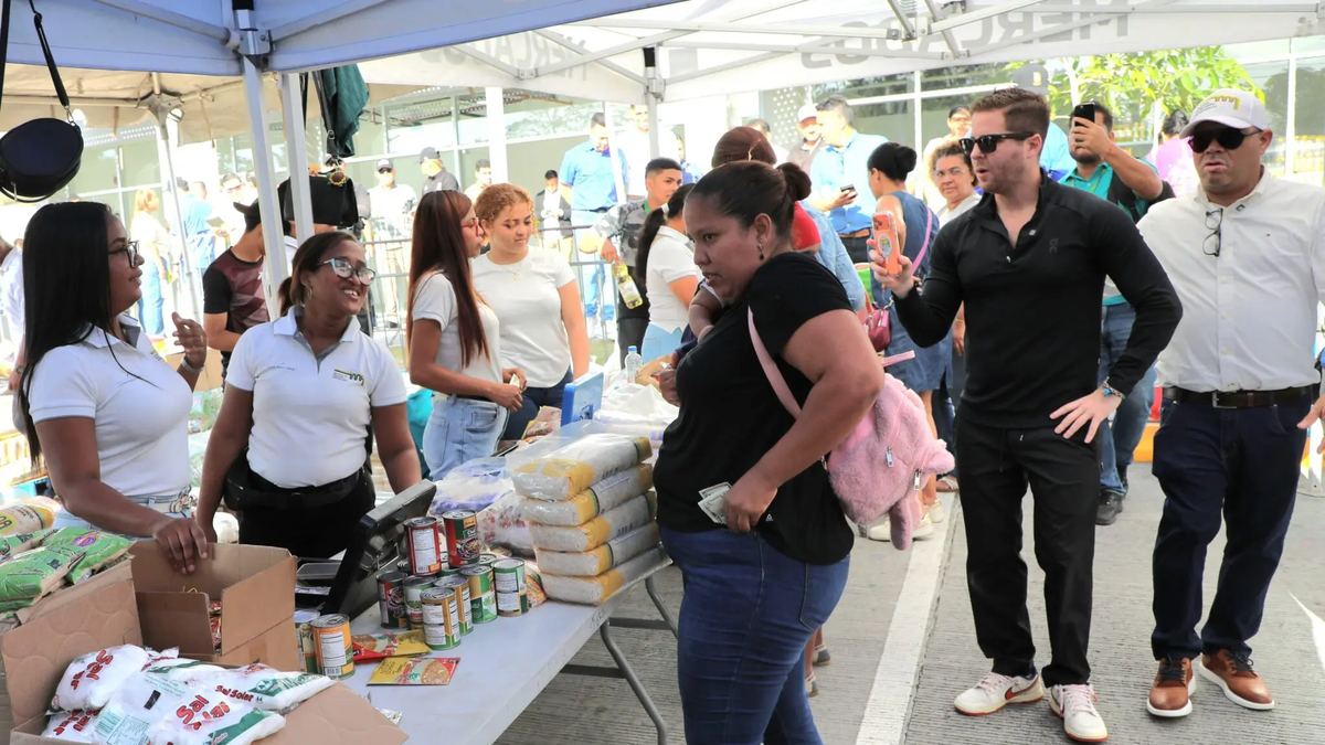 Mercado Municipal de Alcalde Díaz. Mercado Municipal de Alcalde Díaz.