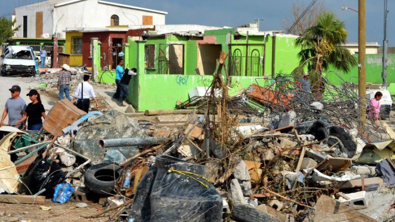 Hallan muerto a bebé mexicano perdido durante tornado; suman 14 las víctimas