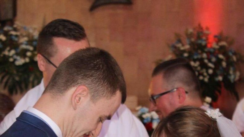 Peregrinos polacos se casan en la parroquia de Monagrillo