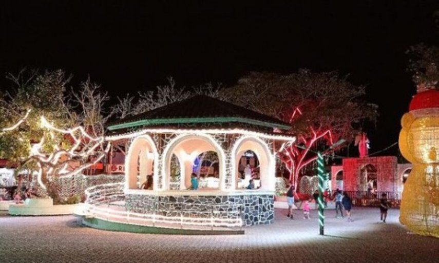 Gran cierre de luces navideñas en Aguadulce.