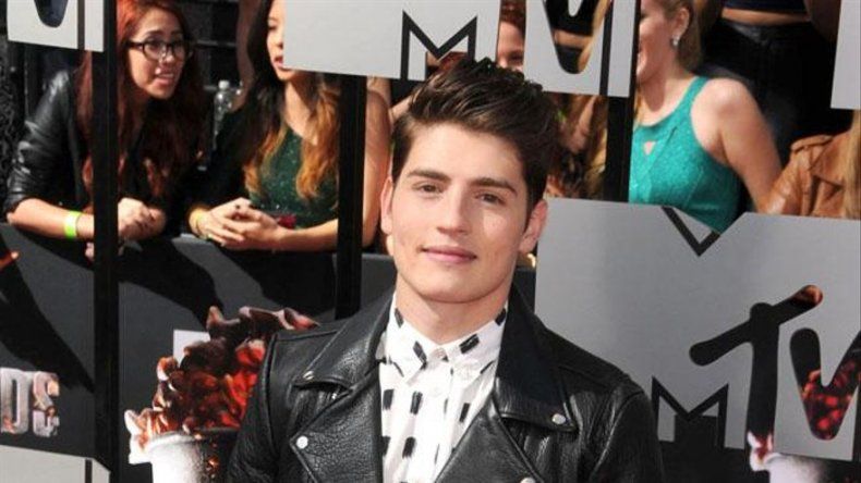Gregg Sulkin, en el punto de mira por un comentario sobre el 11-S