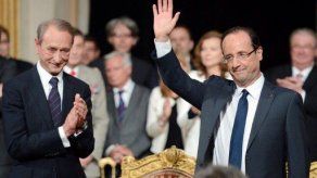 François Hollande reivindica su apoyo a Grecia ante G8