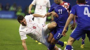 Croacia derrota a Serbia (2-0)