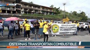 Gremios docentes se manifiestan en Colón