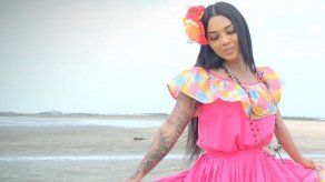 Anyuri sacando pikete en A Lo Panameño.