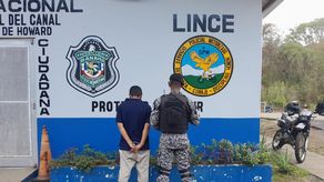 Autoridades aprehenden a un sujeto que transportaba 20 paquetes de droga Autoridades aprehenden a un sujeto que transportaba 20 paquetes de droga