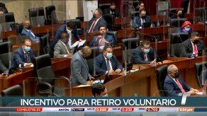 Debaten en la Asamblea iniciativas sobre retiro voluntario de funcionarios