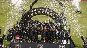 Zelarayán anota 2; Crew arrolla a Sounders y los destrona