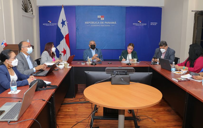 Reunión entre las autoridades del Minsa y Meduca