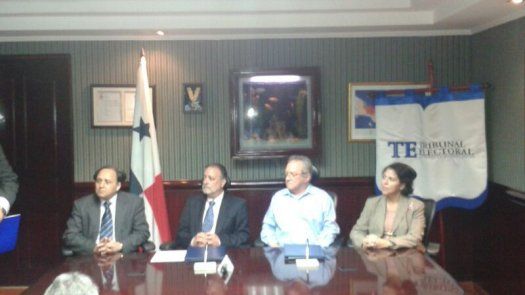 FAD firmó convenio con el Tribunal Electoral para garantizar transparencia en primarias