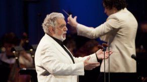 Dudamel defiere escenario a Domingo en su primer concierto juntos