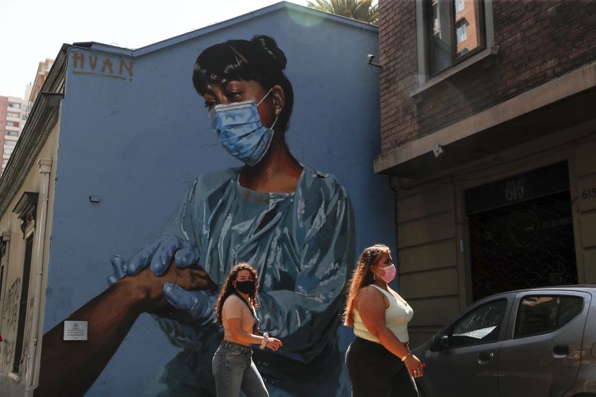 Chile levanta de forma tardía restricciones contra el coronavirus