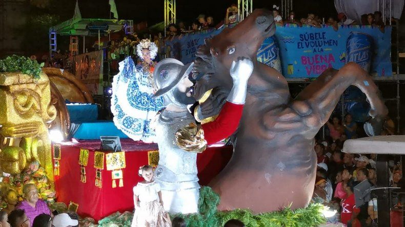 Domingo típico en el Carnaval de Chitré 2020