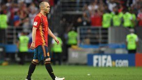 Iniesta se despide de la Roja en una carta tras una decisión nada fácil