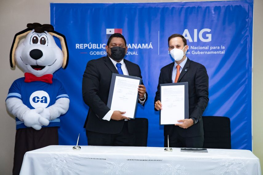 El convenio fue firmado por el gerente general de la Caja de Ahorros