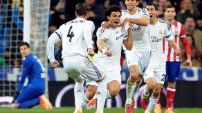 Real Madrid pone pie y medio en final de Copa con goleada 3-0 al Atlético de Madrid