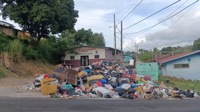 AAUD. Basura cerca de una iglesia en San Miguelito