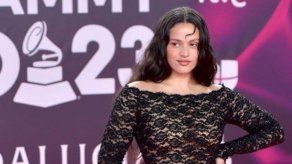 Rosalía reacciona al provocativo anuncio de su supuesto novio en ropa interior