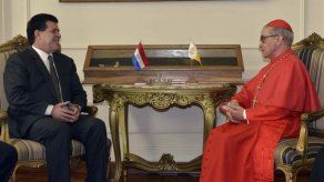 Llegan a Paraguay enviados del Papa en medio de enfrentamiento en la Iglesia Llegan a Paraguay enviados del Papa en medio de enfrentamiento en la Iglesia