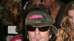 Tommy Lee celebra el día del padre con un nuevo enfrentamiento público con su hijo