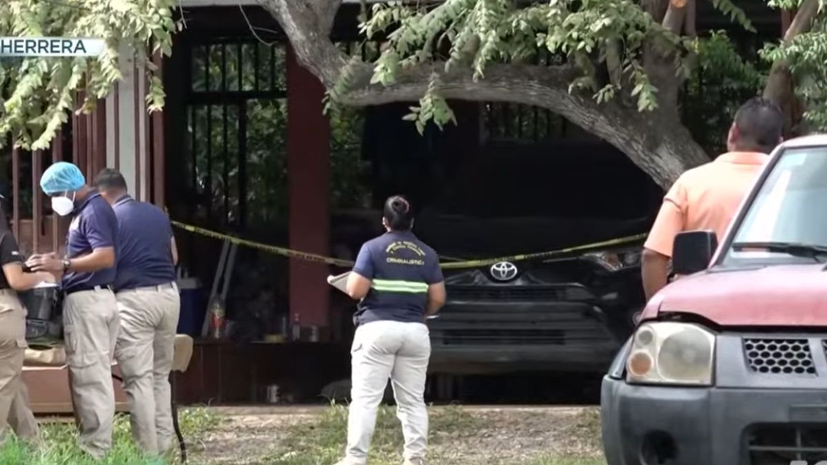 Encuentran cuerpo sin vida de un hombre en su residencia en Chitré. Encuentran cuerpo sin vida de un hombre en su residencia en Chitré.
