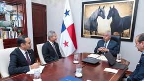Presidente José Raúl Mulino se reúne con el canciller de Singapur Vivian Balakrishnan.