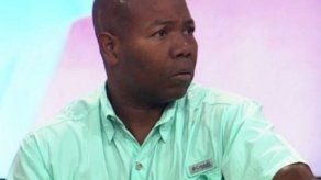 Hay que sacarlos a través de la presión política