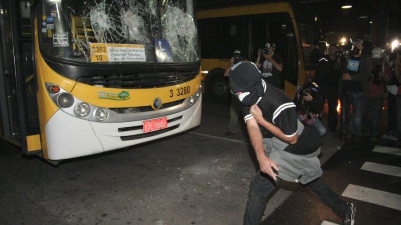 Otro joven muere a manos de un policía en Sao Paulo y genera más protestas