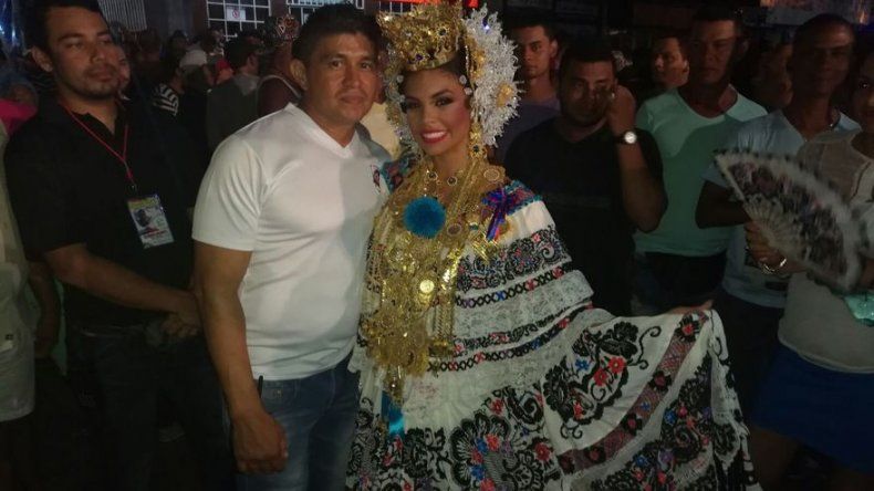 Topón de tres reinas en el Parque Porras