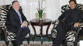 Premier de Pakistán dice que ayudará en negociaciones de paz