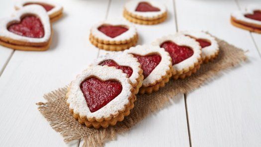 Hornea unas deliciosas galletas con mermelada para San Valentín
