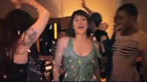 Shakira vuelve rabiosa y morena