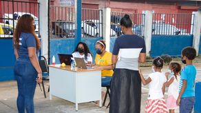 El Minsa le recuerda a los padres o tutores de los niños que éstos deben acudir con ropa cómoda, desayunados y traer su tarjeta de vacunación.