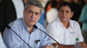 Titular de Salud plantea unificar números de emergencias