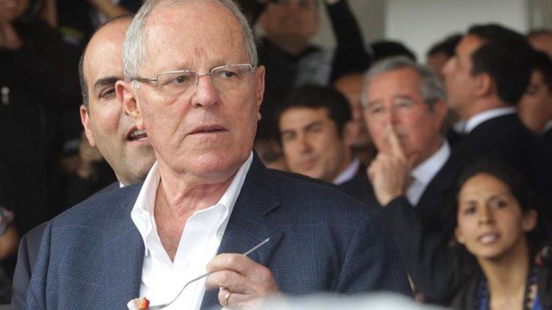 Kuczynski: Muro en frontera entre EEUU y México es un crimen