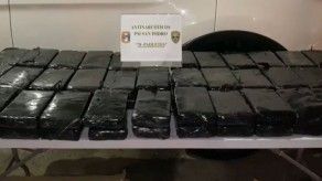 Decomisan droga que era trasladada en el techo de un vehículo en Paso Canoas Decomisan droga que era trasladada en el techo de un vehículo en Paso Canoas