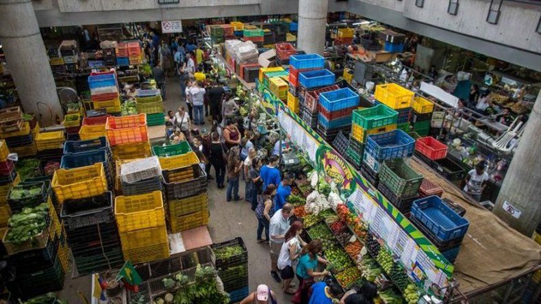 Parlamento venezolano debatirá consecuencias de medidas económicas de Maduro