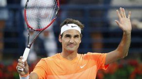 Federer arrasa a Coric y alcanza su décima final en Dubai