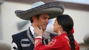 Danna García dice vestir de mariachi es un regalo
