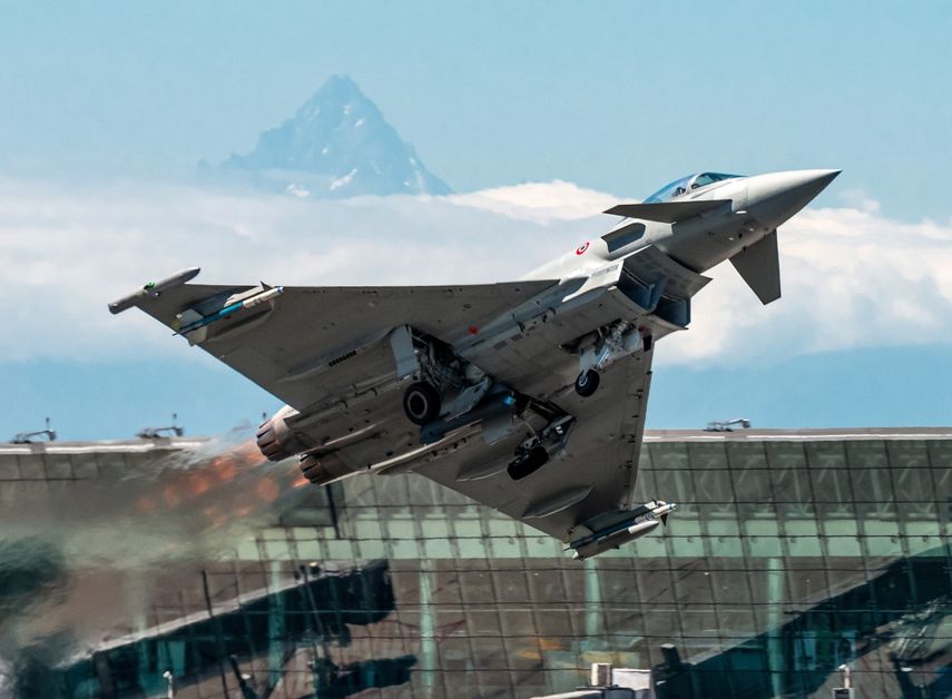 España descarta la compra de aviones.