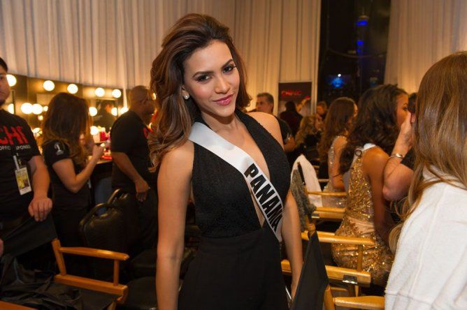 Backstage del show preliminar del Miss Univeso 2015