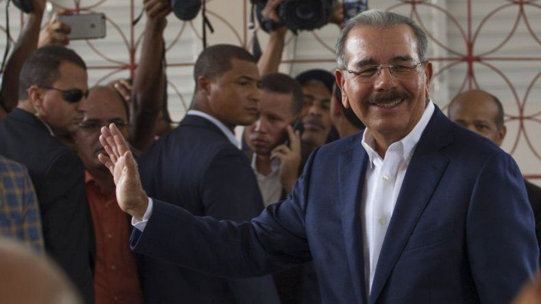 Legisladores proclaman al reelecto presidente dominicano