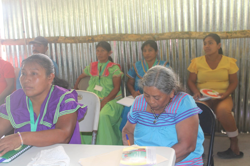Capacitan a Parteras de la Comarca Ngäbe Bugle y la provincia de Veraguas Capacitan a Parteras de la Comarca Ngäbe Bugle y la provincia de Veraguas