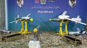 Irán presenta tres nuevas bombas inteligentes en plena tensión con EEUU