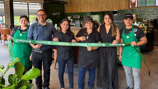 Starbucks inaugura nueva sucursal.&nbsp;